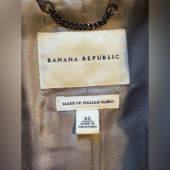 Women’s Banana Republic Wool Italian Fabric Coat Size XS NWOT - Picture 3 of 6